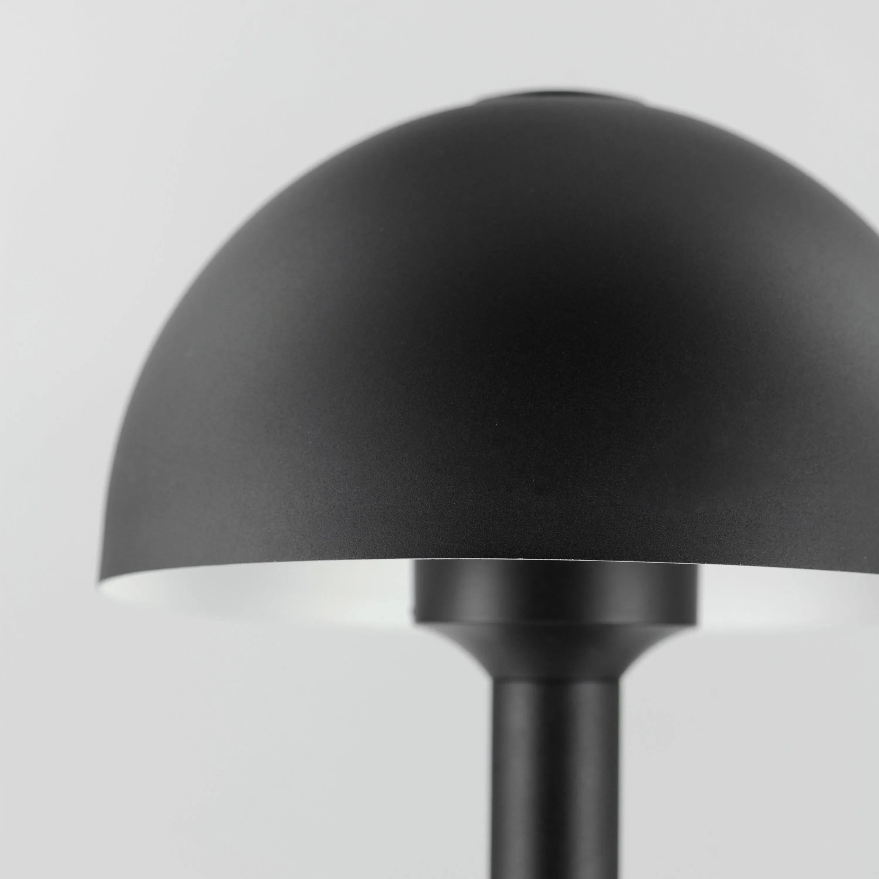 Alumilux: Landscape Dome Light with 24" Pole